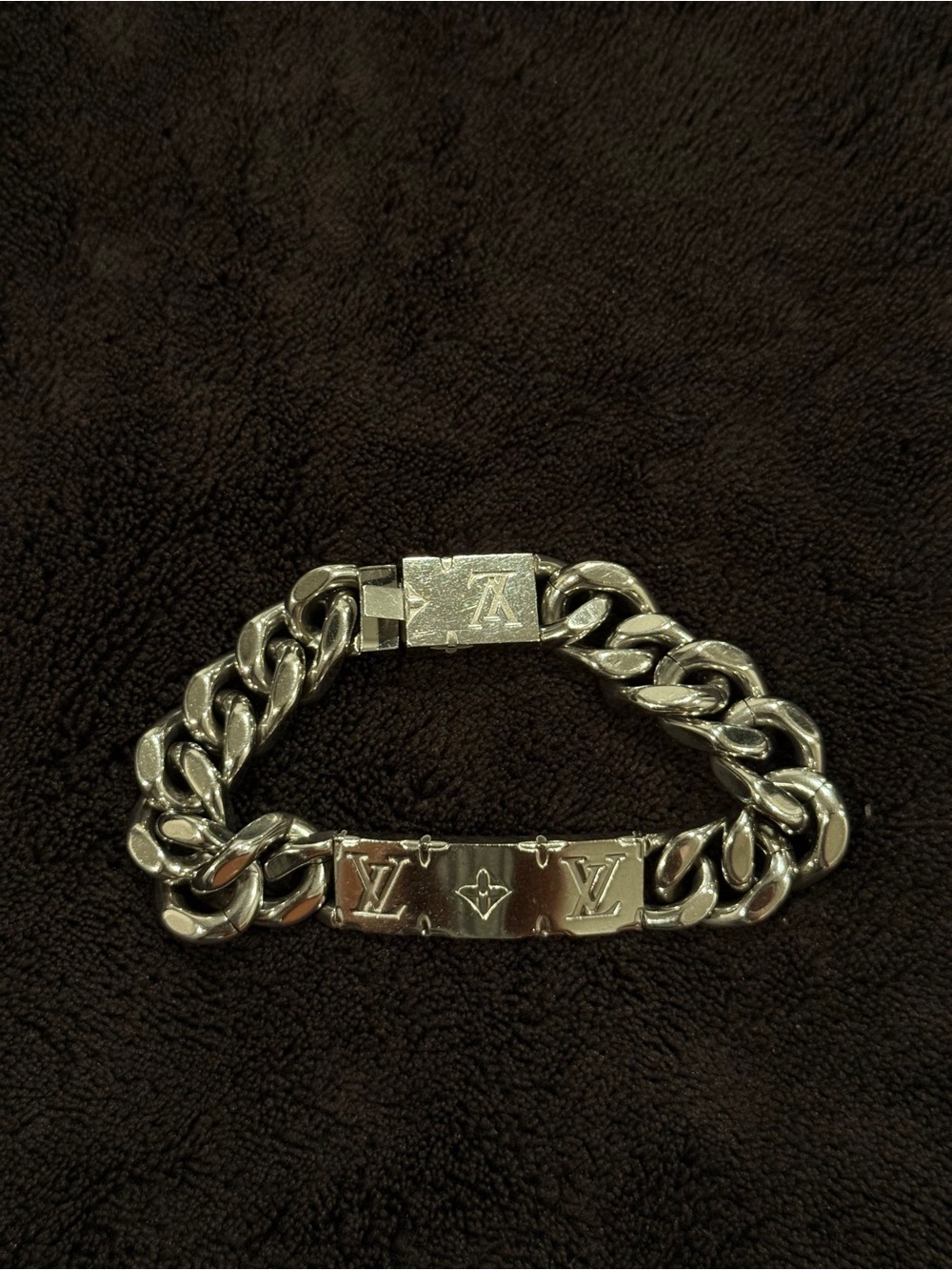 Louis Vuitton Men’s Silver Chainlink Logo Bracelet